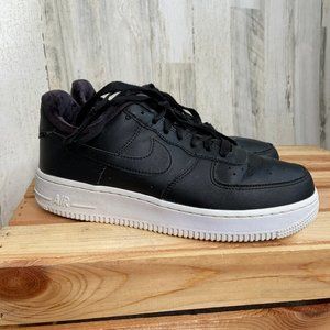 CLEARANCE! Nike Size 8 Air Force 1 Low LX Lucky Charms Black Pendant Sneakers